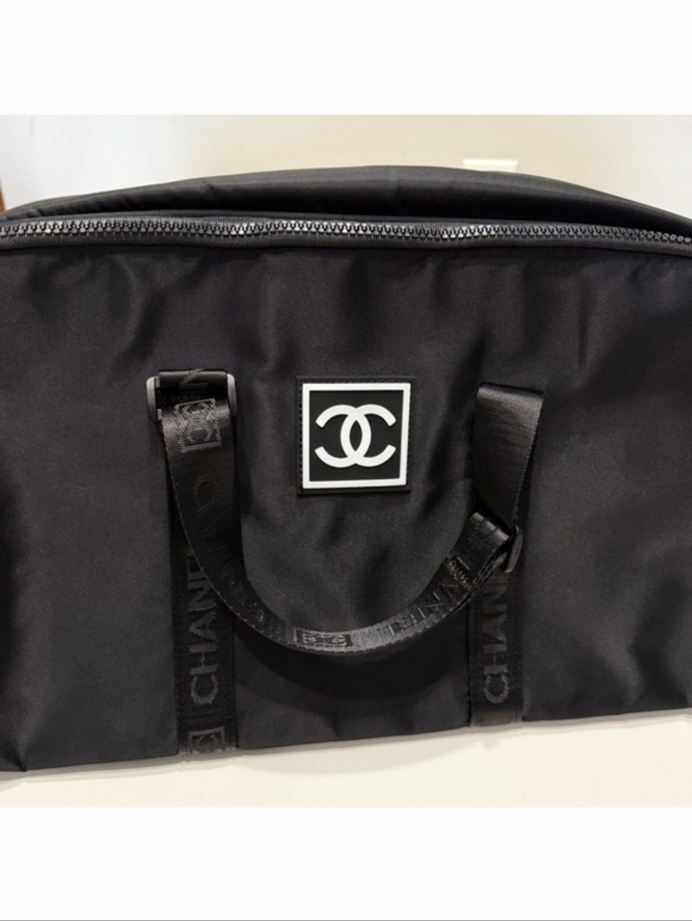 Black Nylon With White Branding Unisex Travel/Gym Bag. - Picture 6 of 12